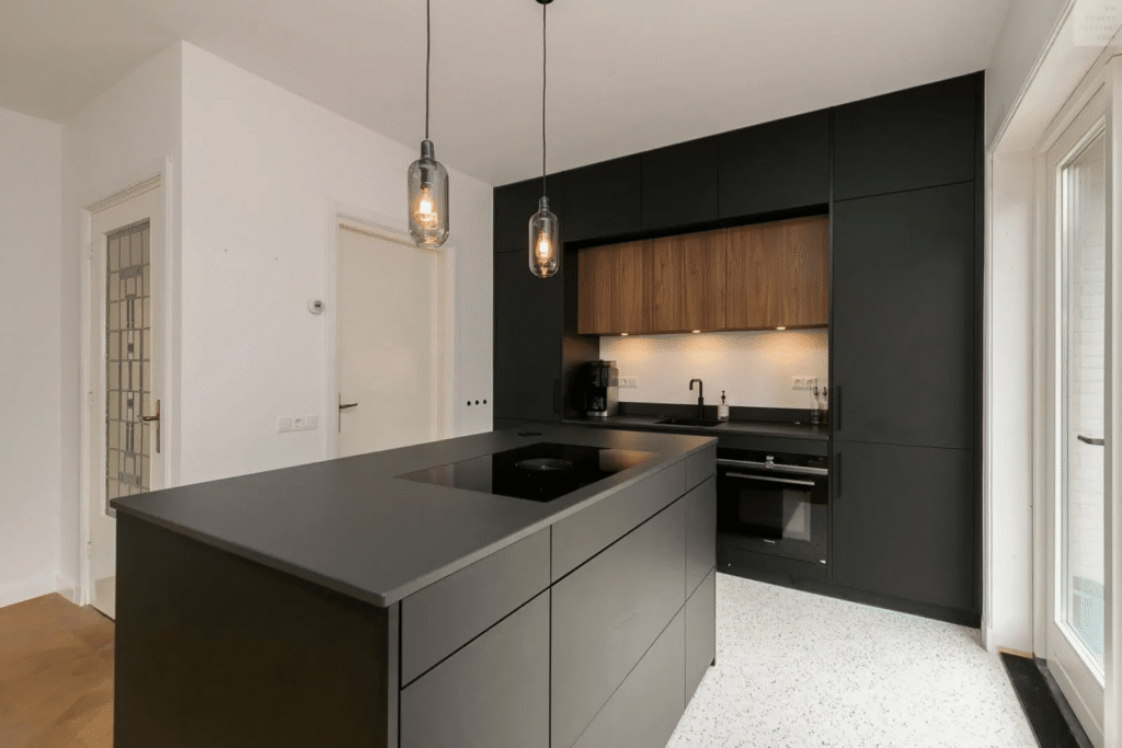 03_2020_terBeek_Zwart_Eiland_L_HR_C-1600×1067-1